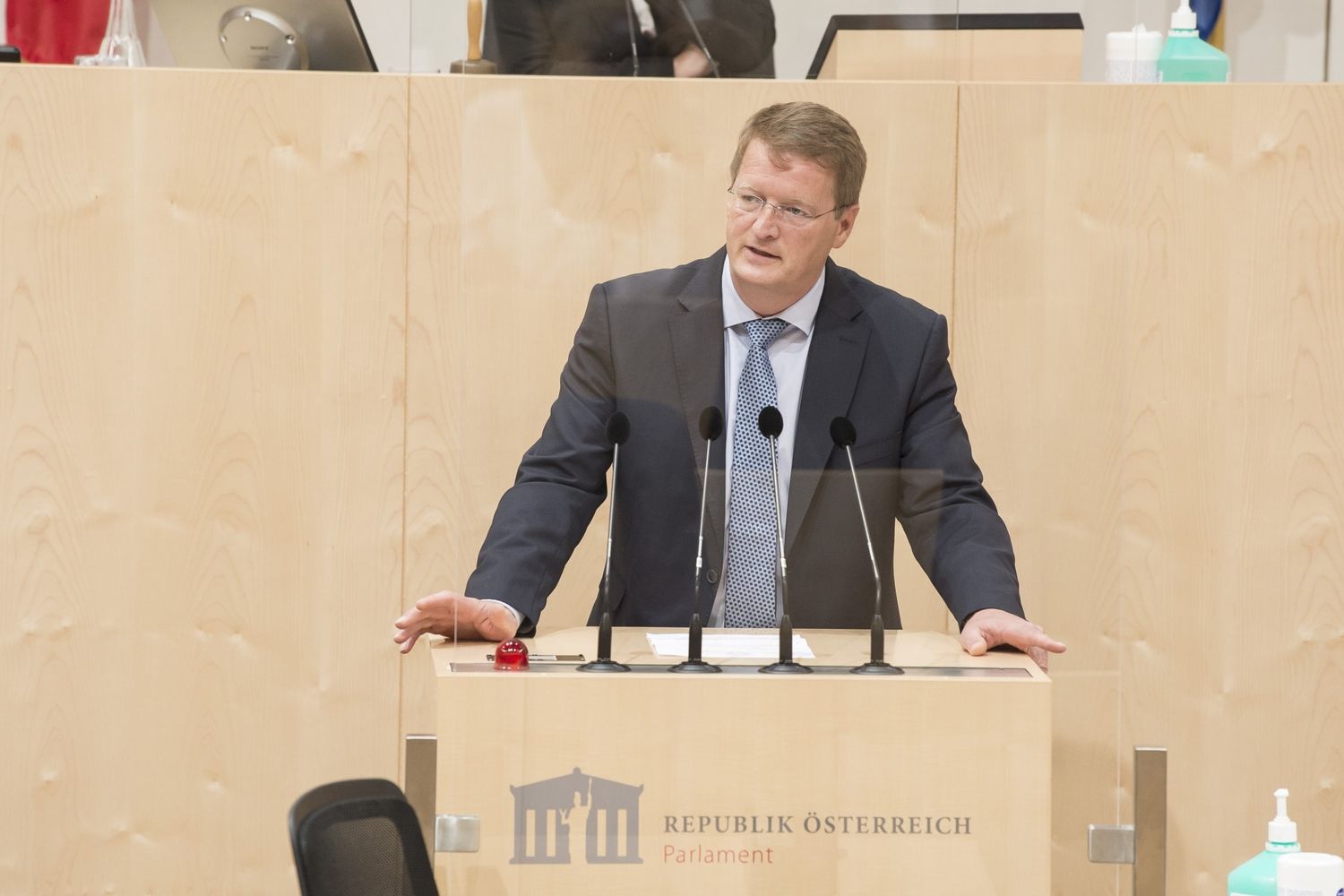 32. Sitzung Des Nationalrates Der 27. Gesetzgebungsperiode Budgetdebatte