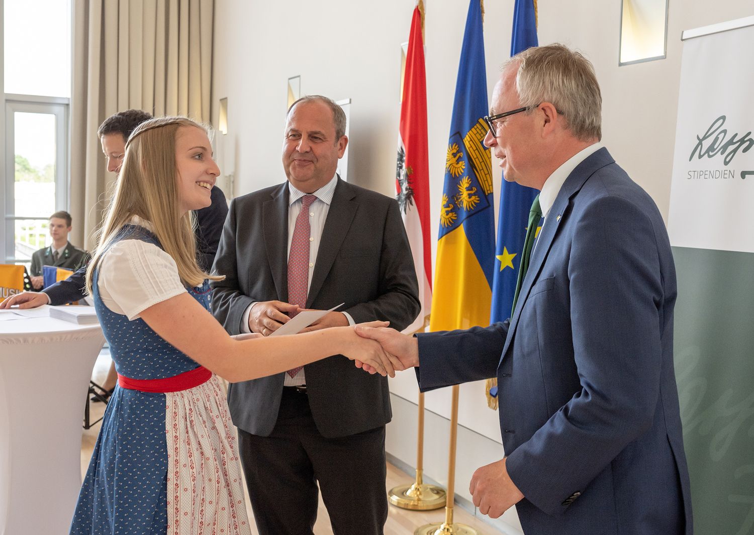Stipendienvergabe durch Präsident Josef Pröll und LH-Stellvertreter Stephan Pernkopf.