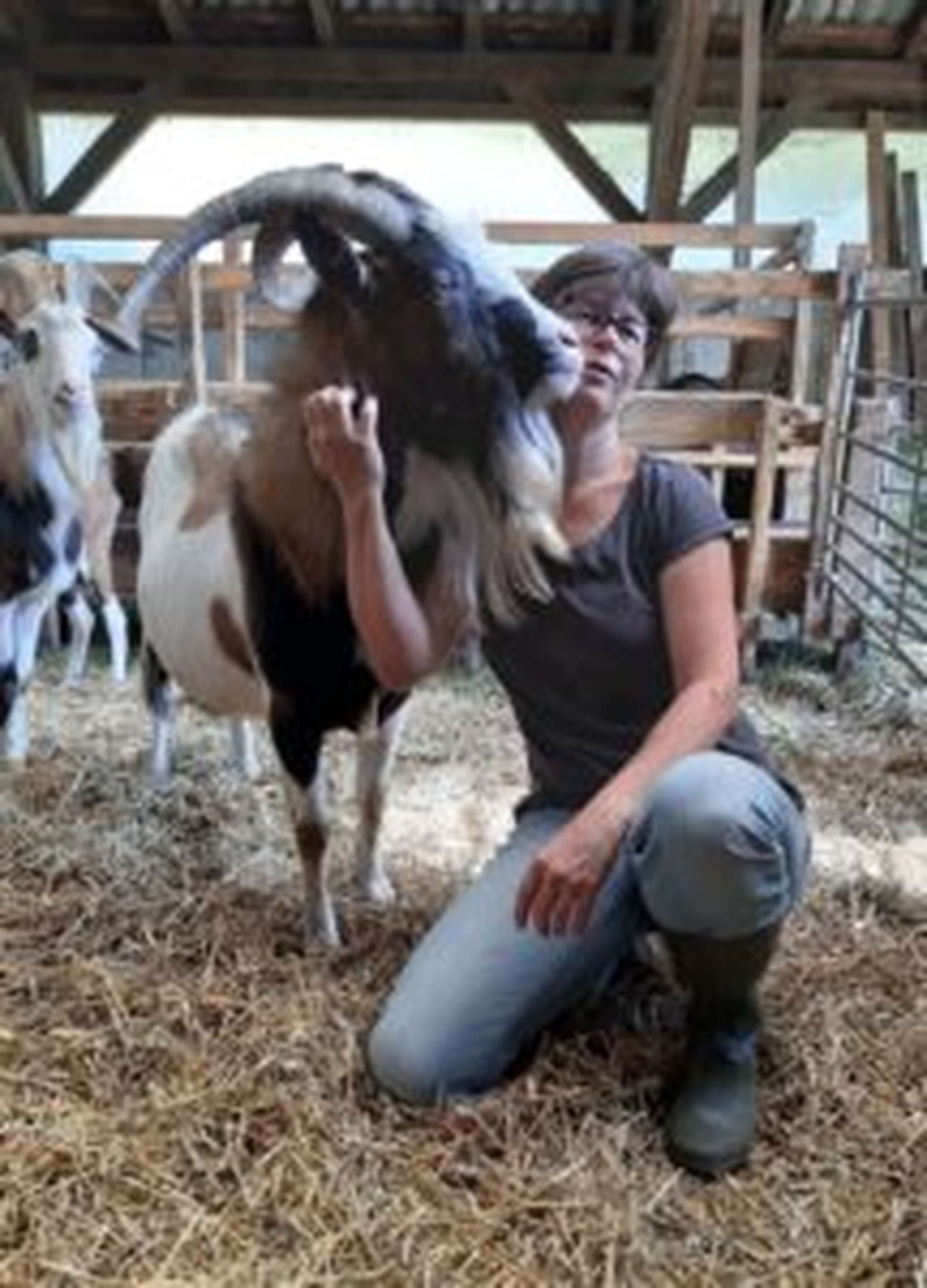 Regina Mittmannsgruber mit ihrem „Asim“ freut sich über die Auszeichnung.