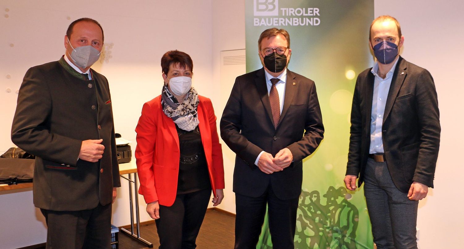 LHStv. Josef Geisler, TBO-Obfrau Helga Brunschmid, LH Günther Platter und LK-Präsident NR Josef Hechenberger