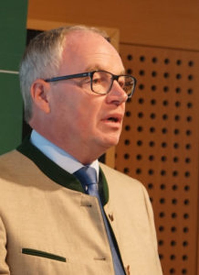 Stephan Pernkopf kämpft auf allen Fronten für Bauernanliegen.