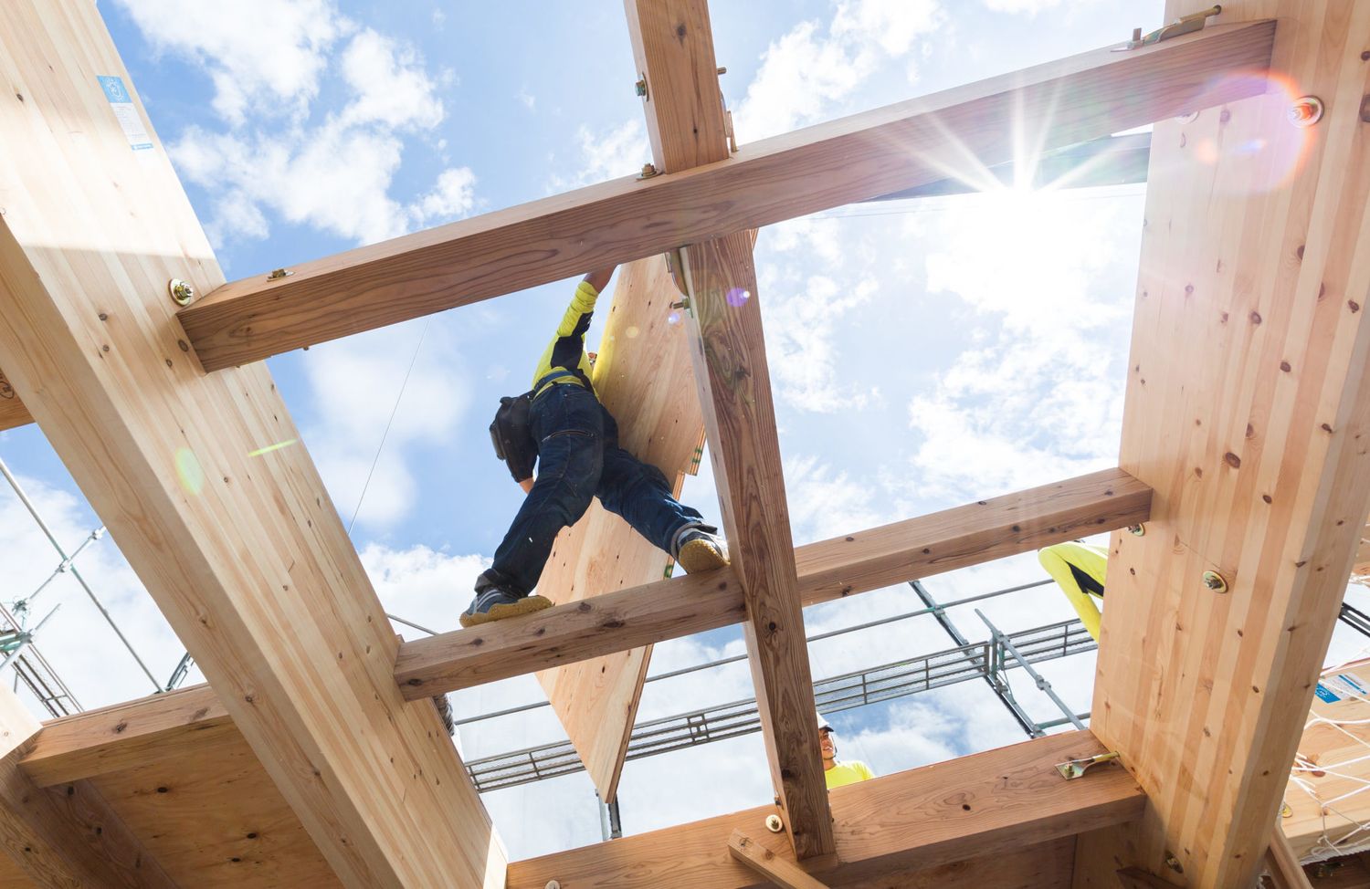 Die internationale Holzindustrie geht im konstruktiven Holzbau von einem langfristig steigenden Bedarf aus.