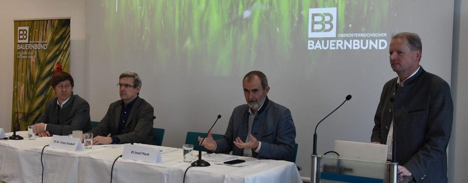 Mitglieder des Expertenrats: Markus Gansberger, Franz Sinabell, Leiter Josef Plank und Bauernbund-Direktor Wolfgang Wallner, der durchs Programm führte.