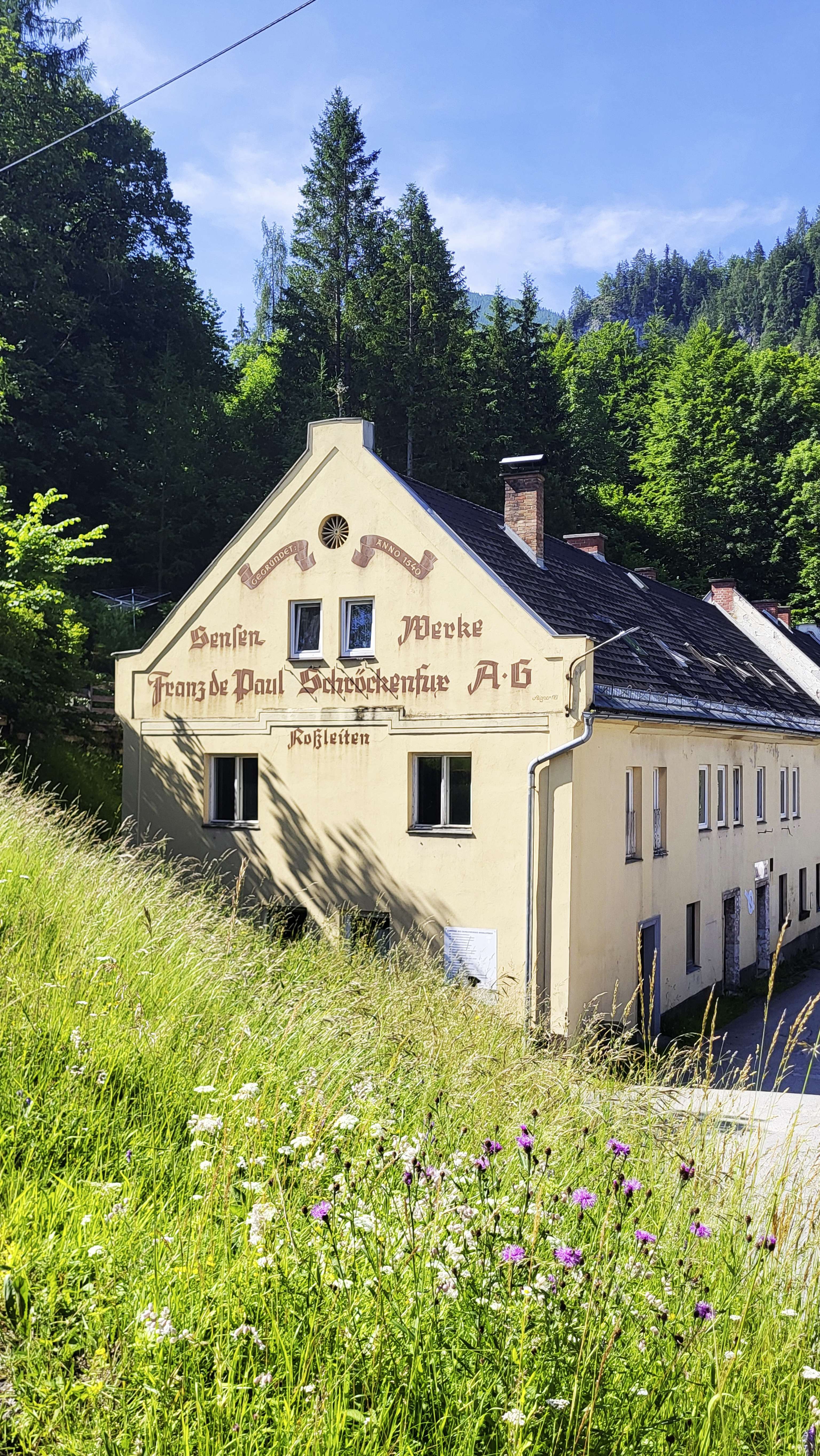 Seit 1837 produziert die Schmiede unter dem Namen Schröckenfux.
