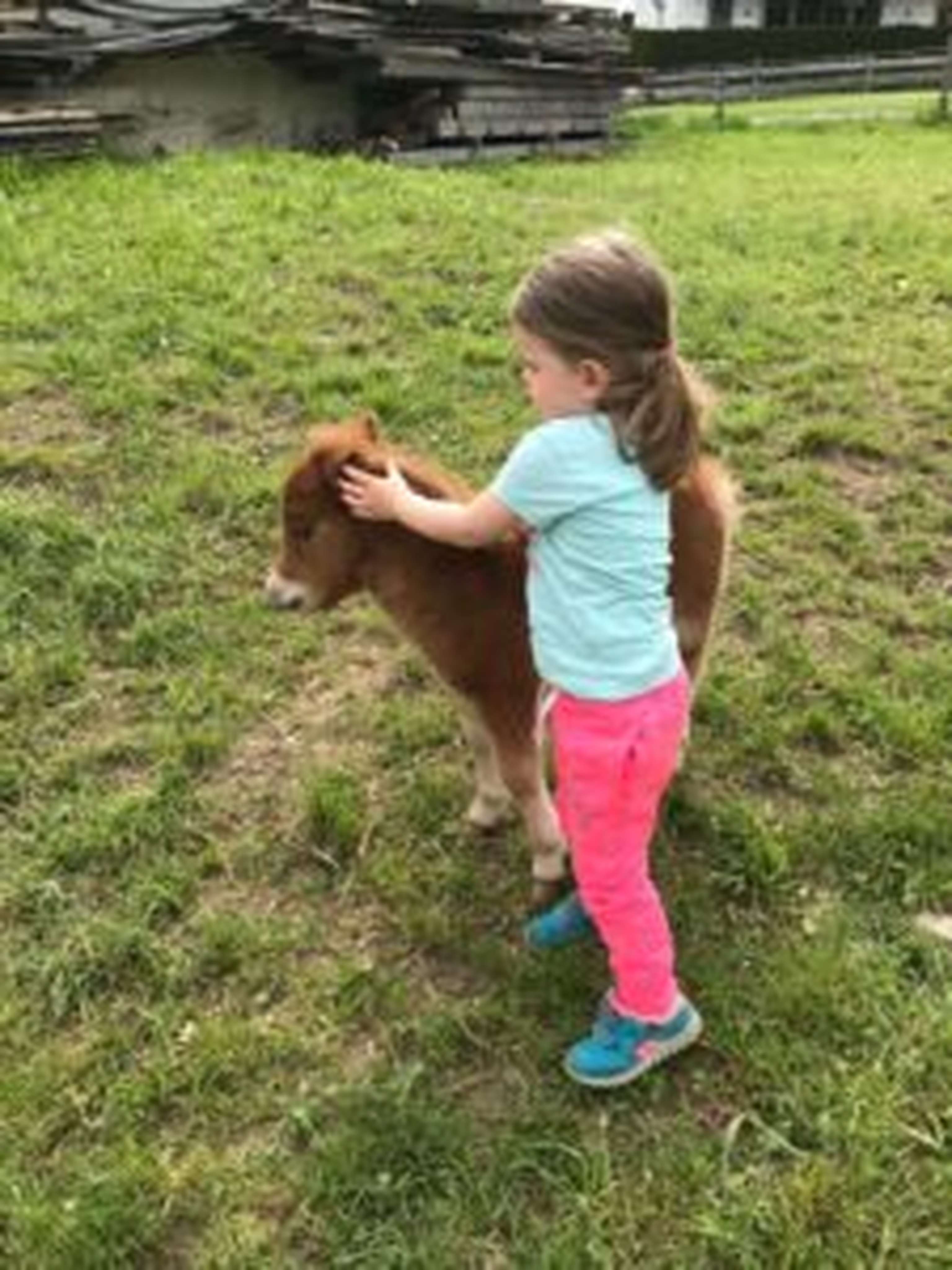 Theresa meint, diese Ponygröße ist gerade richtig!