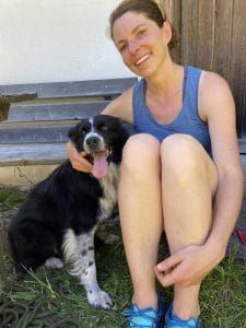 Hirtin Maria und ihr Hütehund Fred