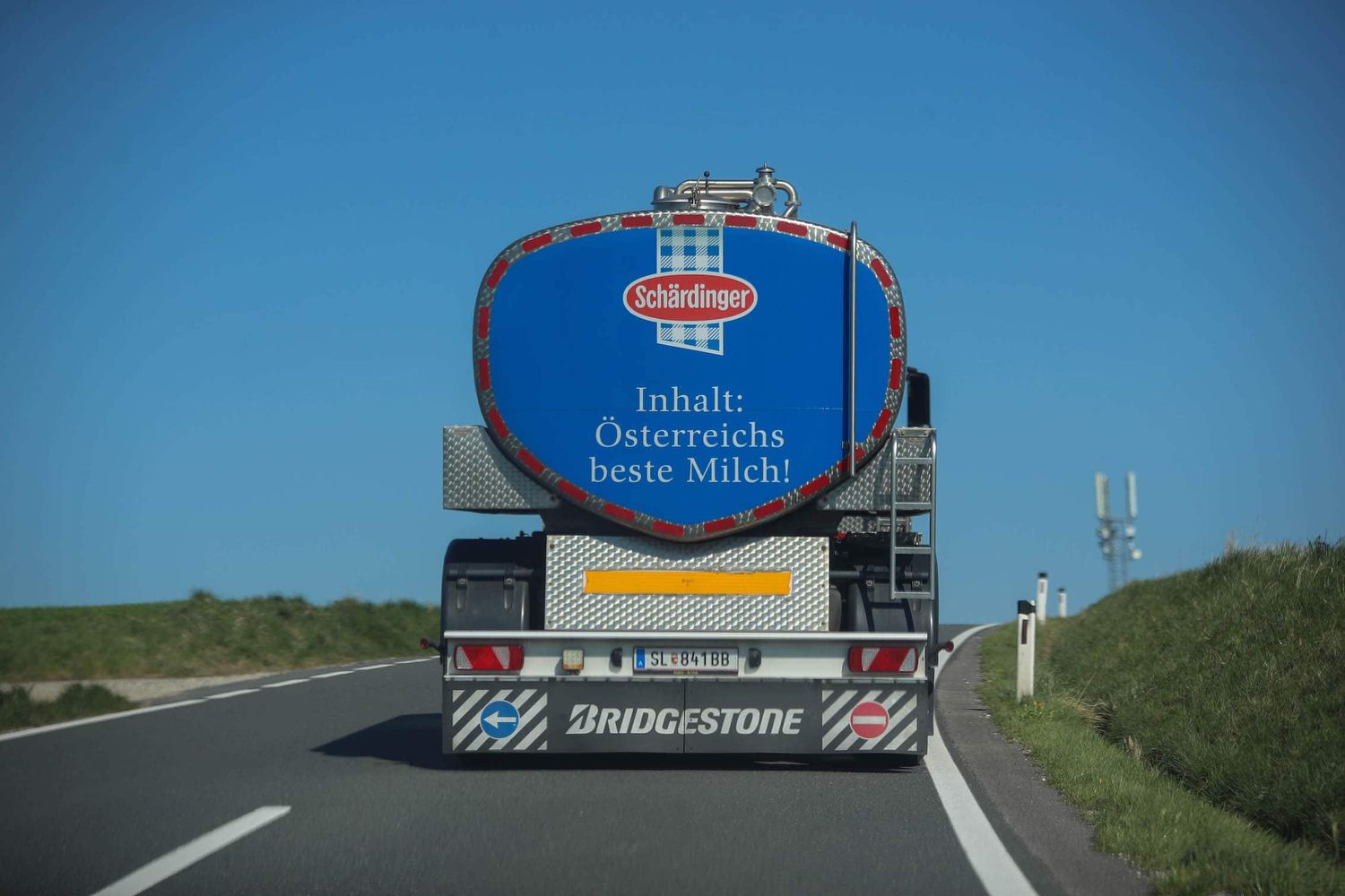 AUT, Themenbild, Molkerei, Milchwirtschaft, Sch‰rdinger, Landwirtschaft, Logo