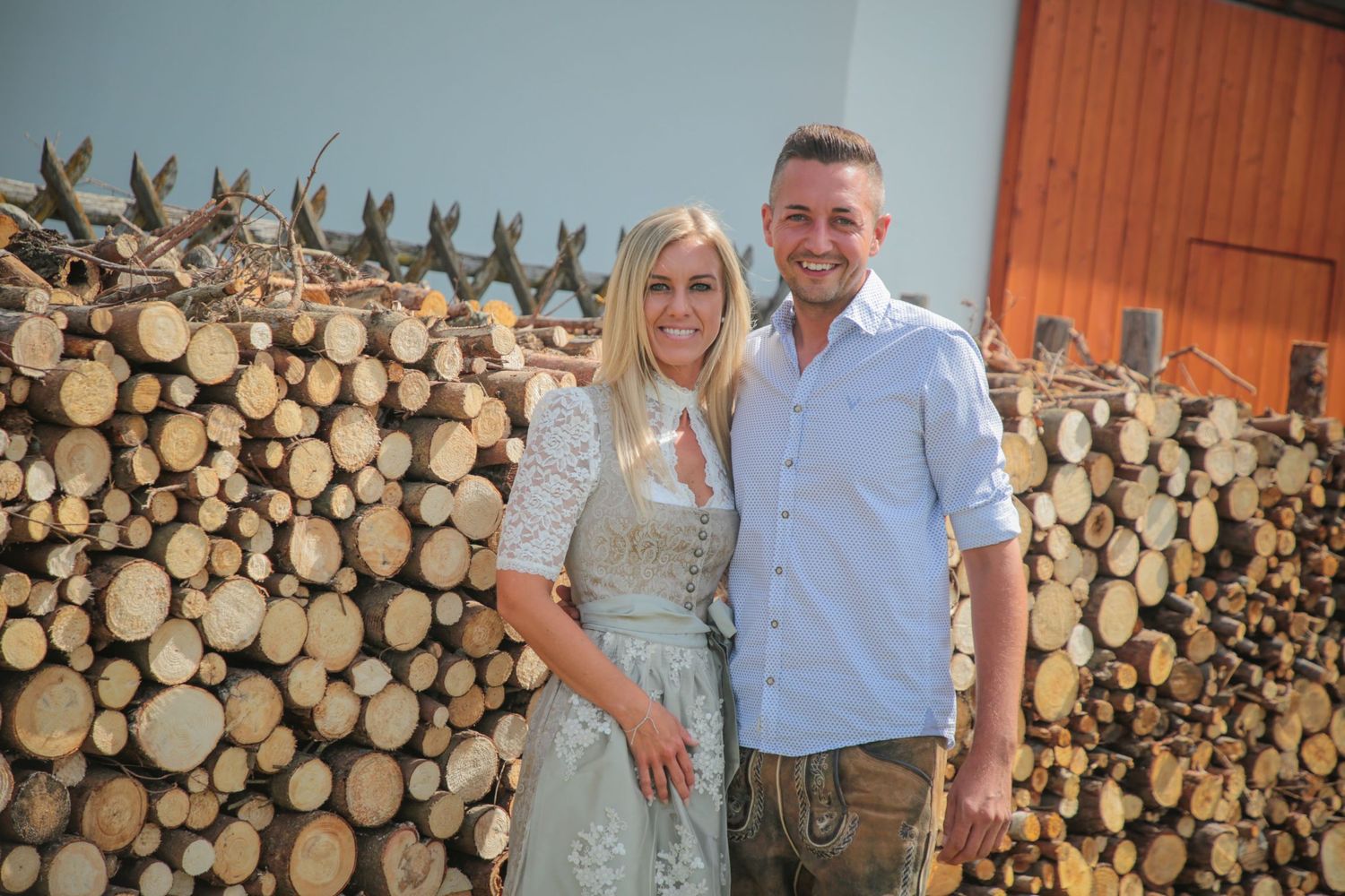 Silke und Simon freuen sich über ein neues Kapitel in ihrem Leben.