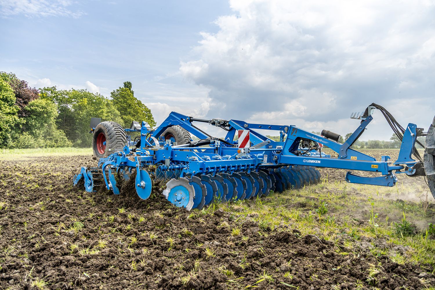 Kunden von Lemken erhalten 500 Euro Preisvorteil pro Meter Arbeitsbreite.