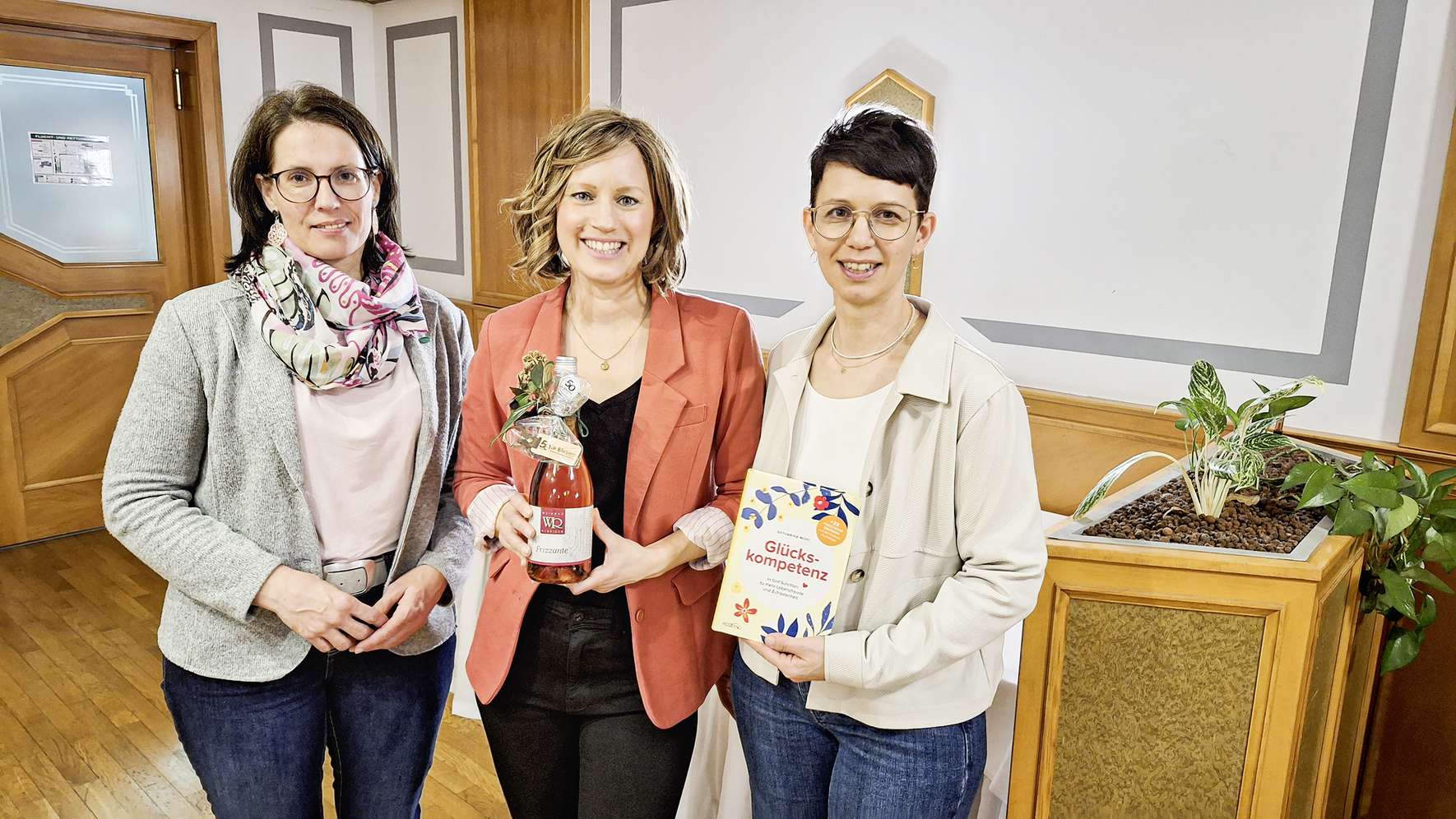 3 Frauen auf einem Bild