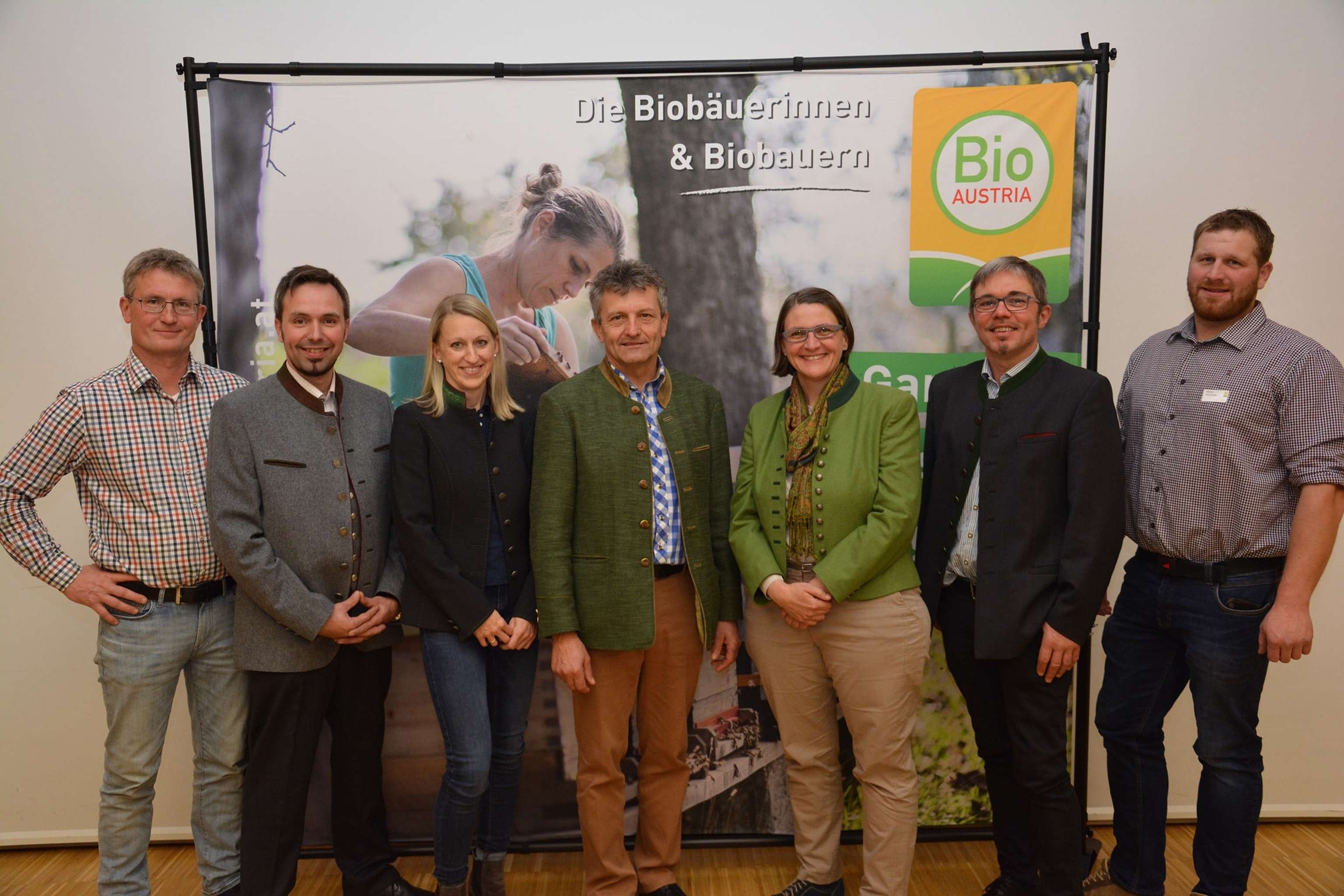 Manfred Penninger, Andreas Mittermayr, Patrizia Schneebauer, Obmann Johannes Liebl, Obmann-Stellvertreterin Barbara Riegler, Hannes Lang, Michael Walchshofer (v.l.)