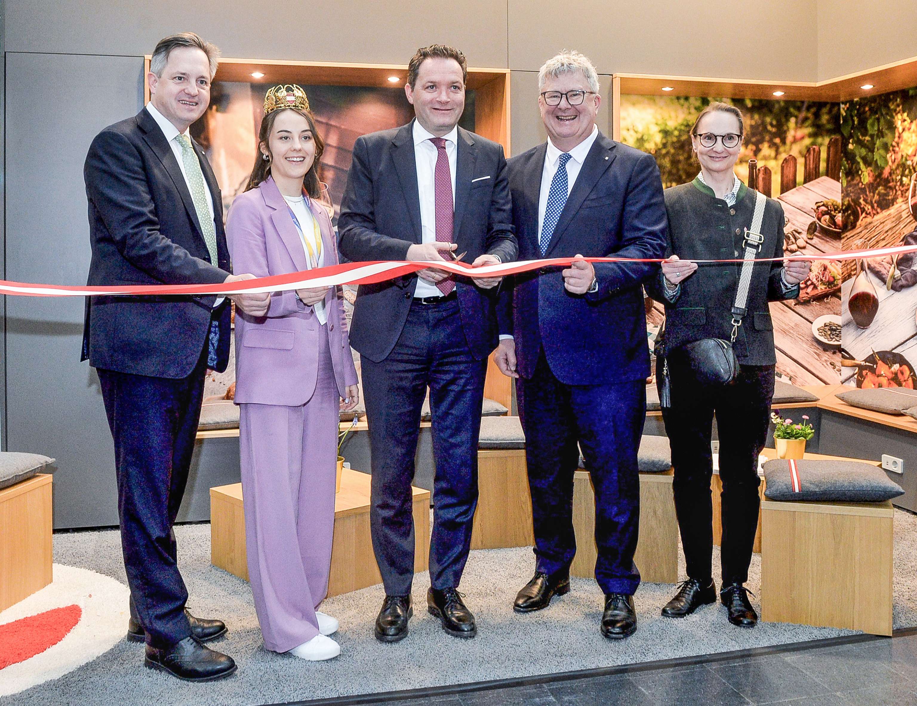 Vertreter von Politik und Wirtschaft