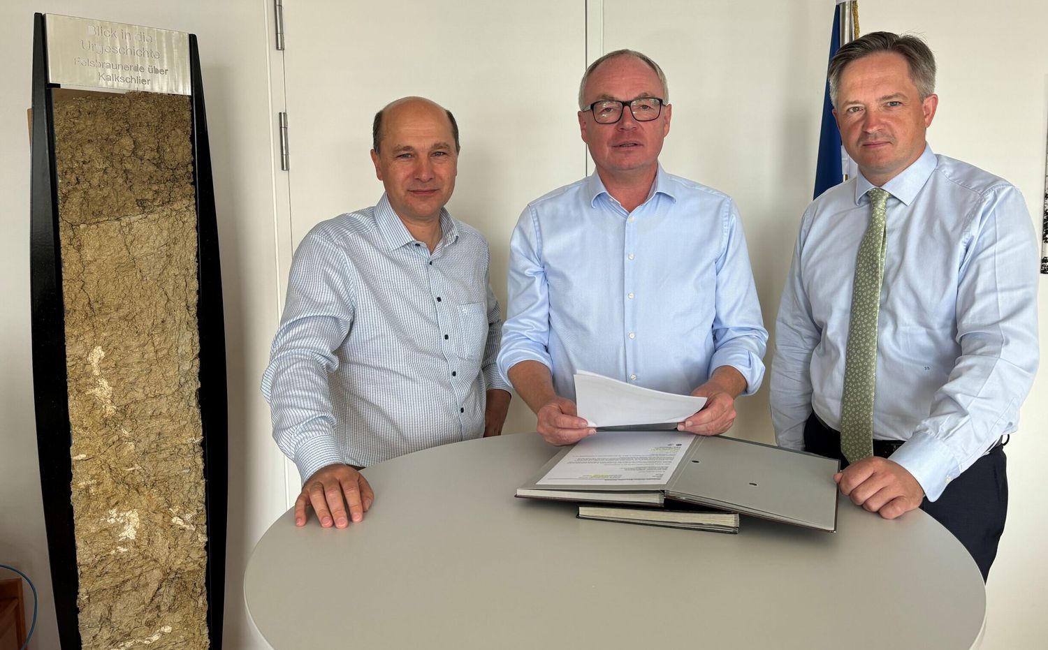 Laut Johannes Pressl, Stephan Pernkopf und Johannes Schmuckenschlager soll der Bodenverbrauch geringer werden. Dabei soll die Lebensmittelproduktion Vorrang haben. Die Anregungen der Landwirtschaftskammer sollen in das Bodenschutzpaket eingearbeitet werden.