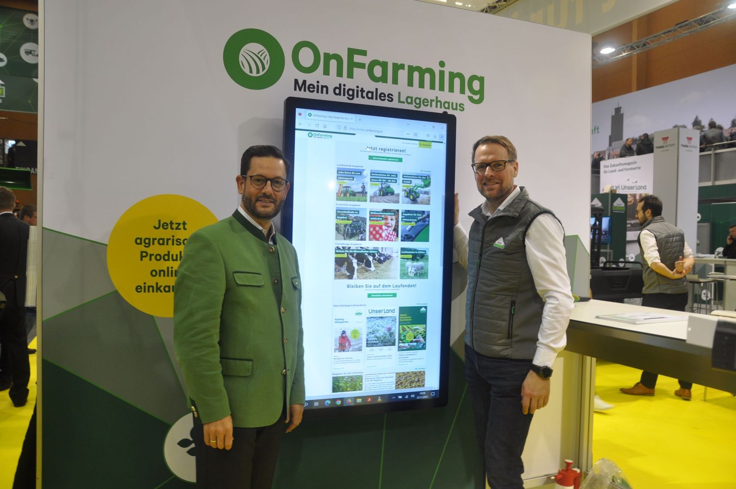 Der Onfarming-Shop, präsentiert von RWA-Vorstand Christoph Metzker und Marketingleiter Christoph Pesl.