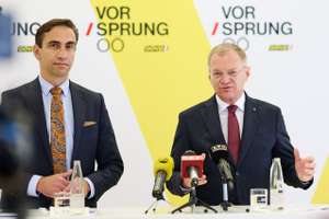 Zukunftsforscher Sven Gabor Janszky und Landeshauptmann Thomas Stelzer