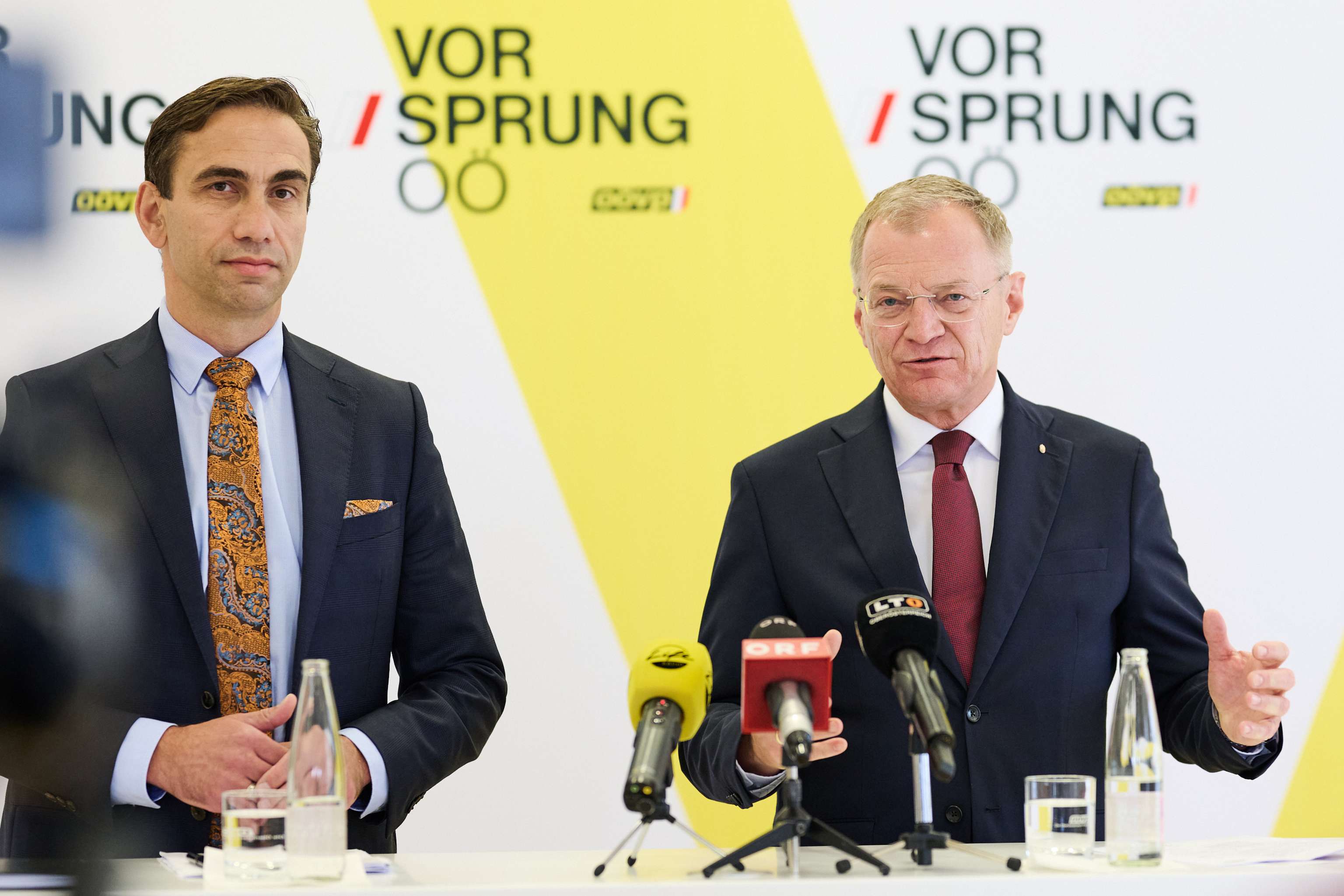 Zukunftsforscher Sven Gabor Janszky und Landeshauptmann Thomas Stelzer