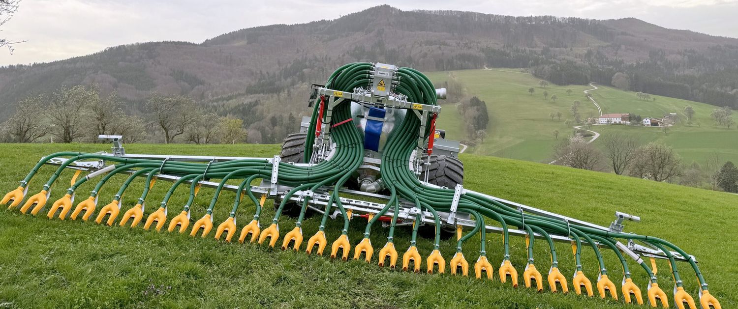 Der VarioFlex samt Schleppschuh und Duplo-Düse im Einsatz