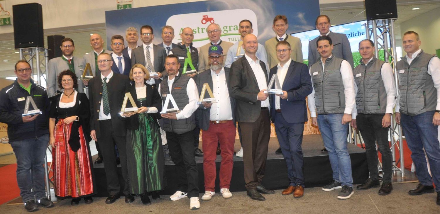 Die AgrarTec-Preisträger mit Gratulanten