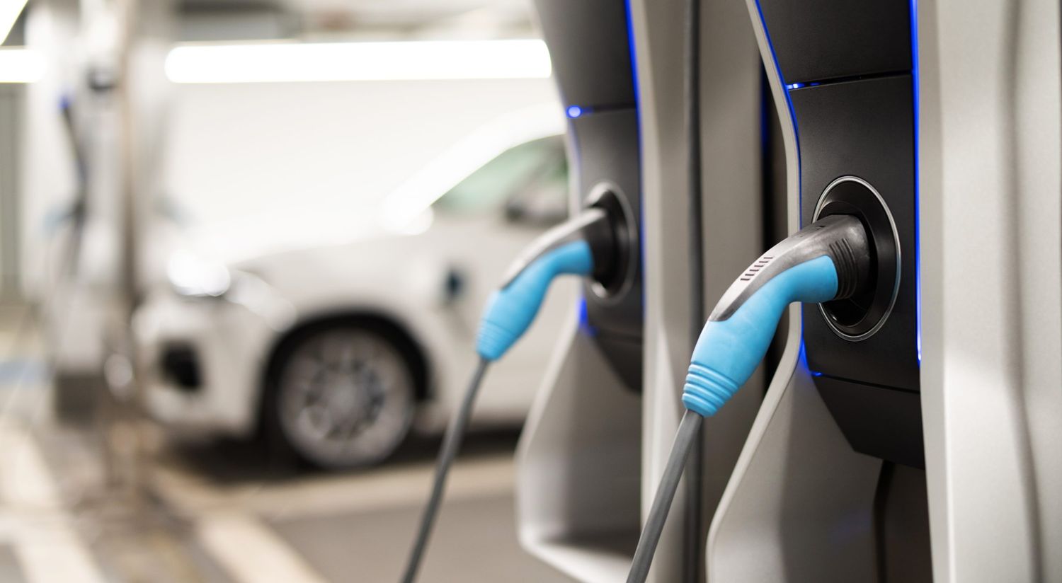 Elektroladestation Für Elektroautos In Einer Tiefgarage