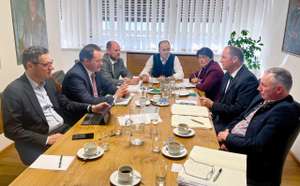 9edb2320 827b 4c79 8a4c 4a0abf0f9999