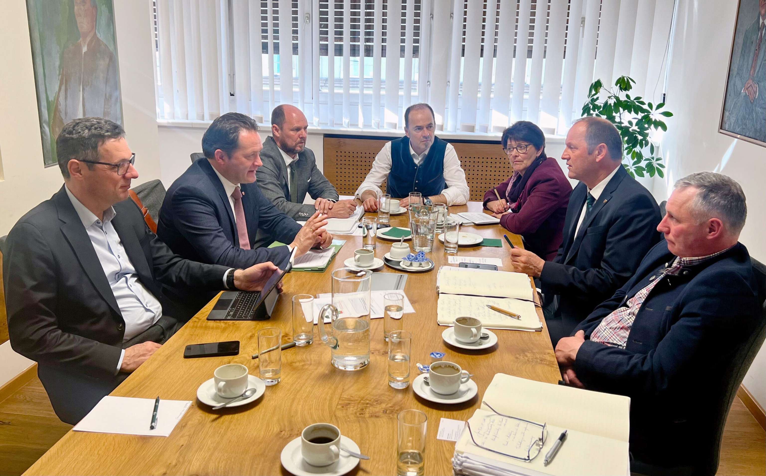 9edb2320 827b 4c79 8a4c 4a0abf0f9999