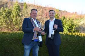 Karl Velechovsky (l.) mit dem neuen Präsidenten, dem Mühlviertler Leonhard Gmeiner