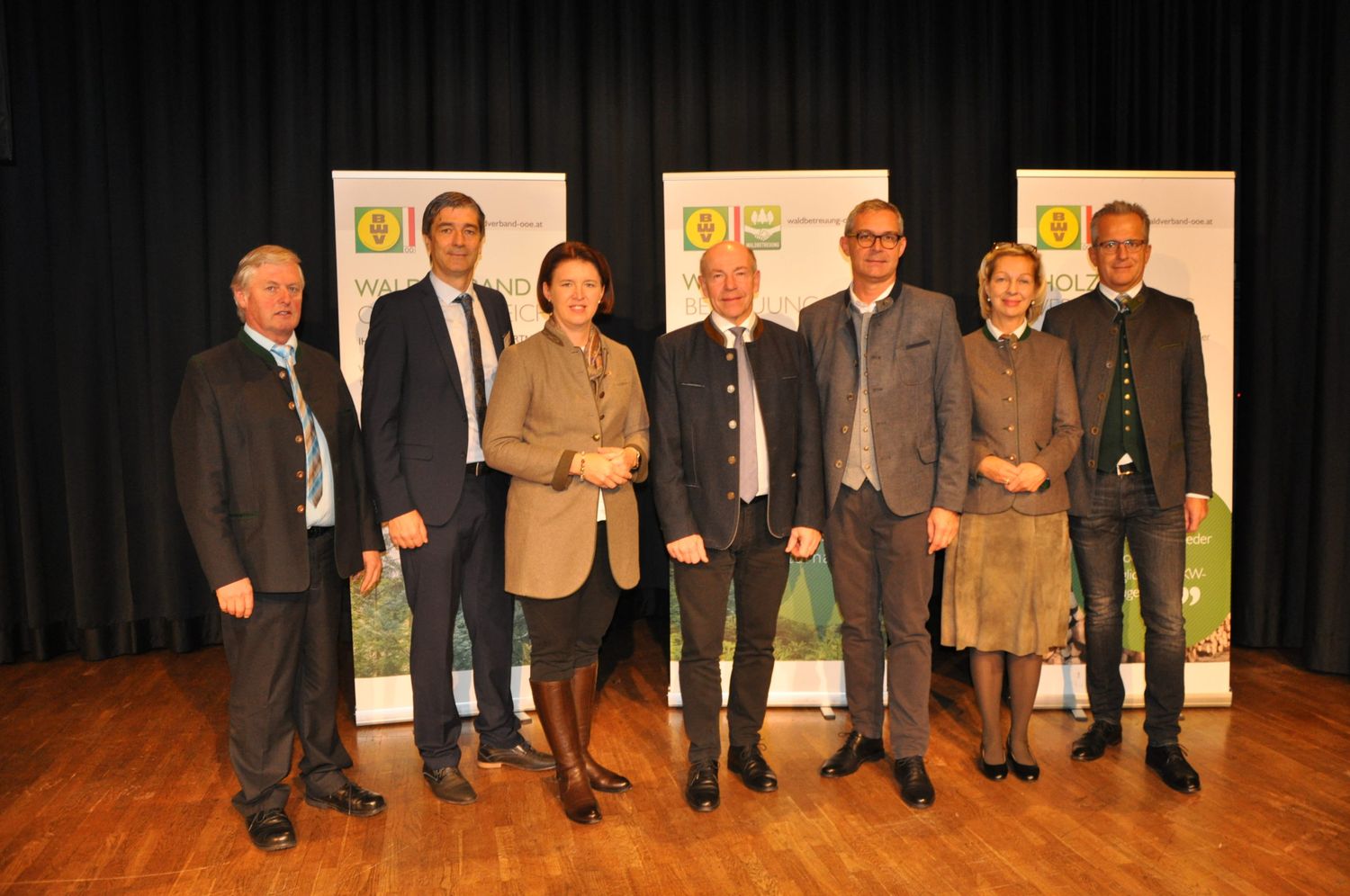 Am Waldbauerntag: Rosenstatter, Kepplinger, Langer-Weninger, Hiegelsberger, Waldenberger, Moser und Dietachmair (v.l.)