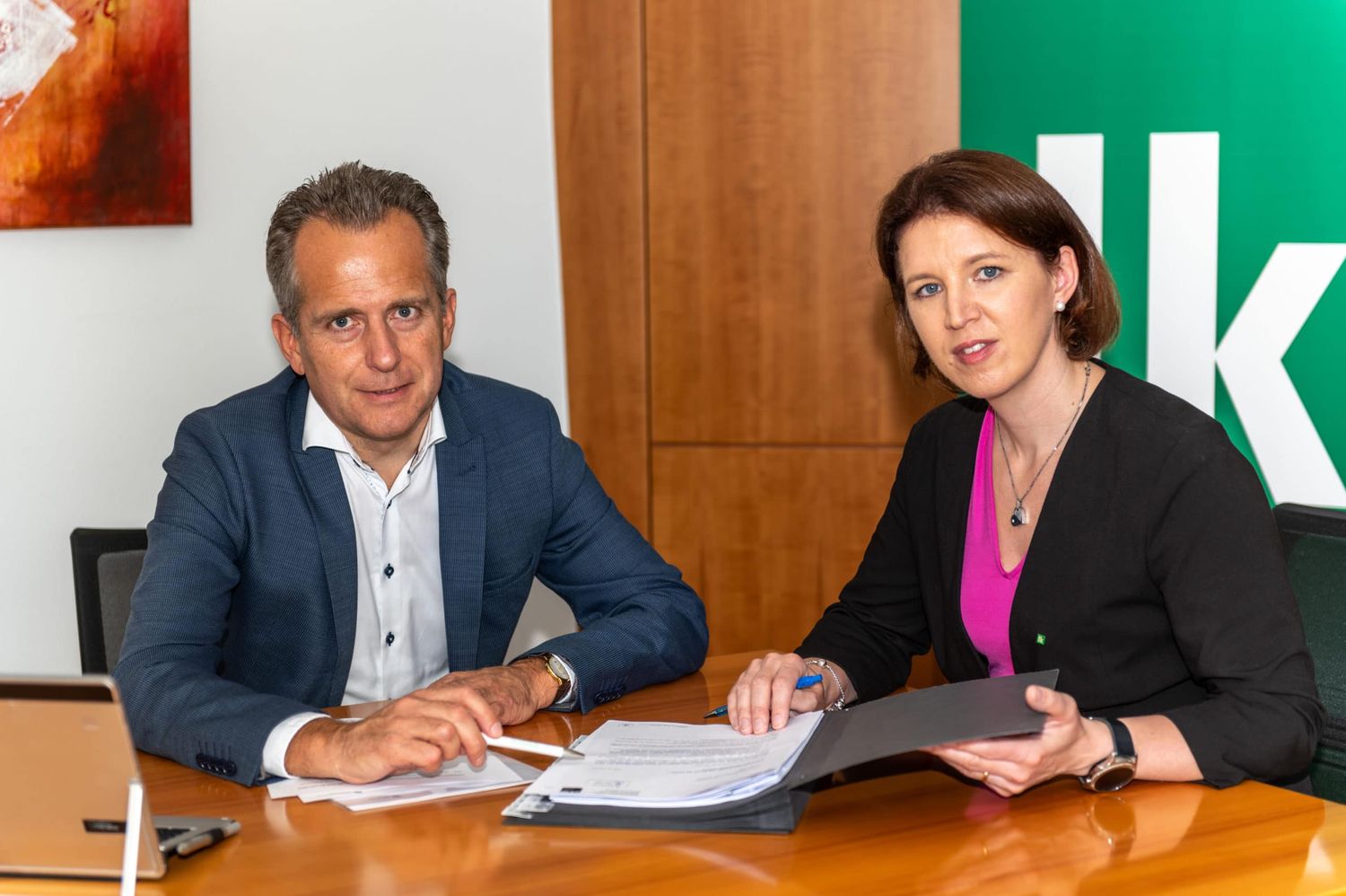 Kammerdirektor Dietachmair und Präsidentin Langer-Weninger wollen sich mit Nachdruck für die Umsetzung und Realisierung der verankerten Bauernanliegen einsetzen.