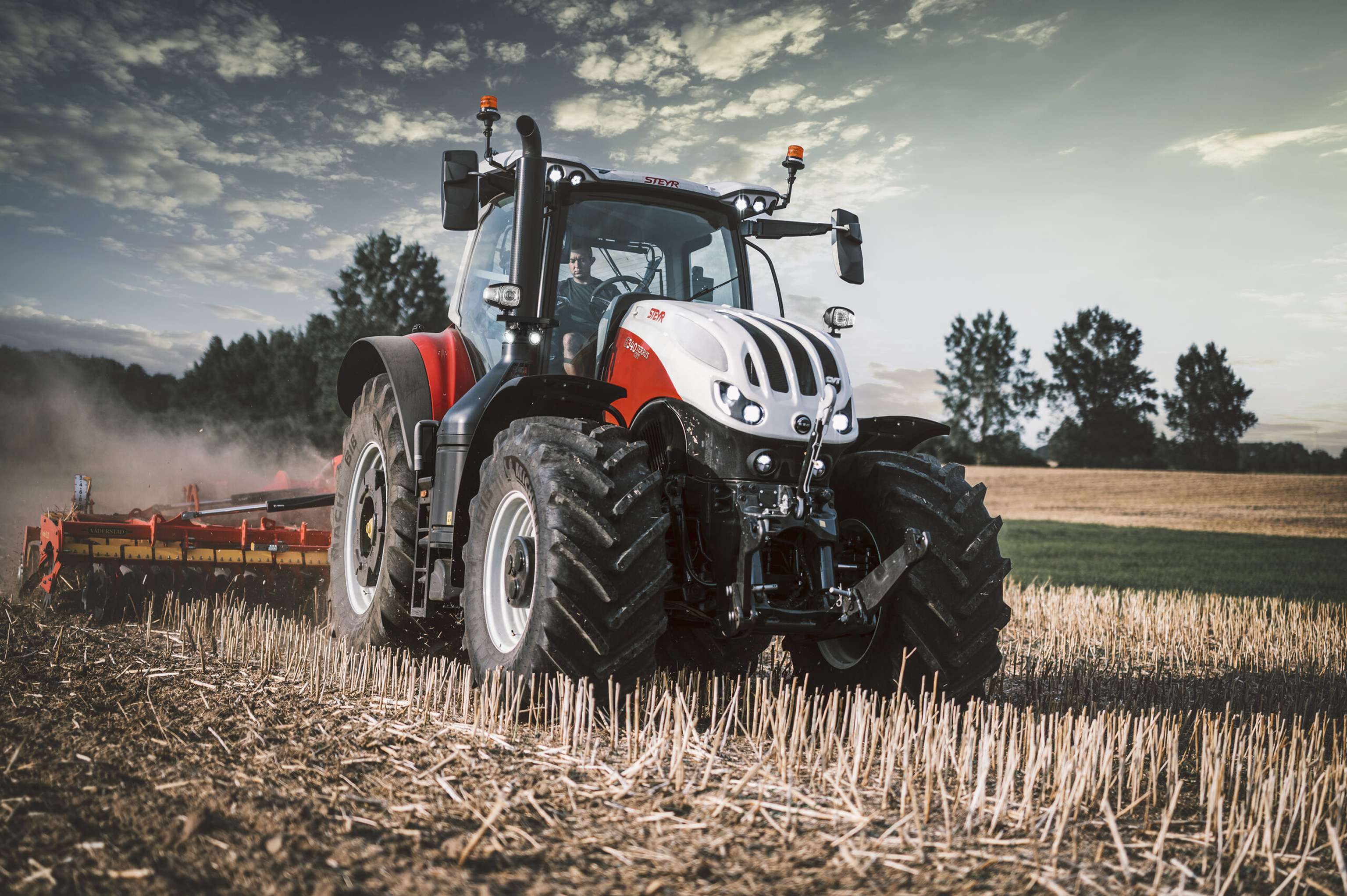 Traktor Terrus CVT