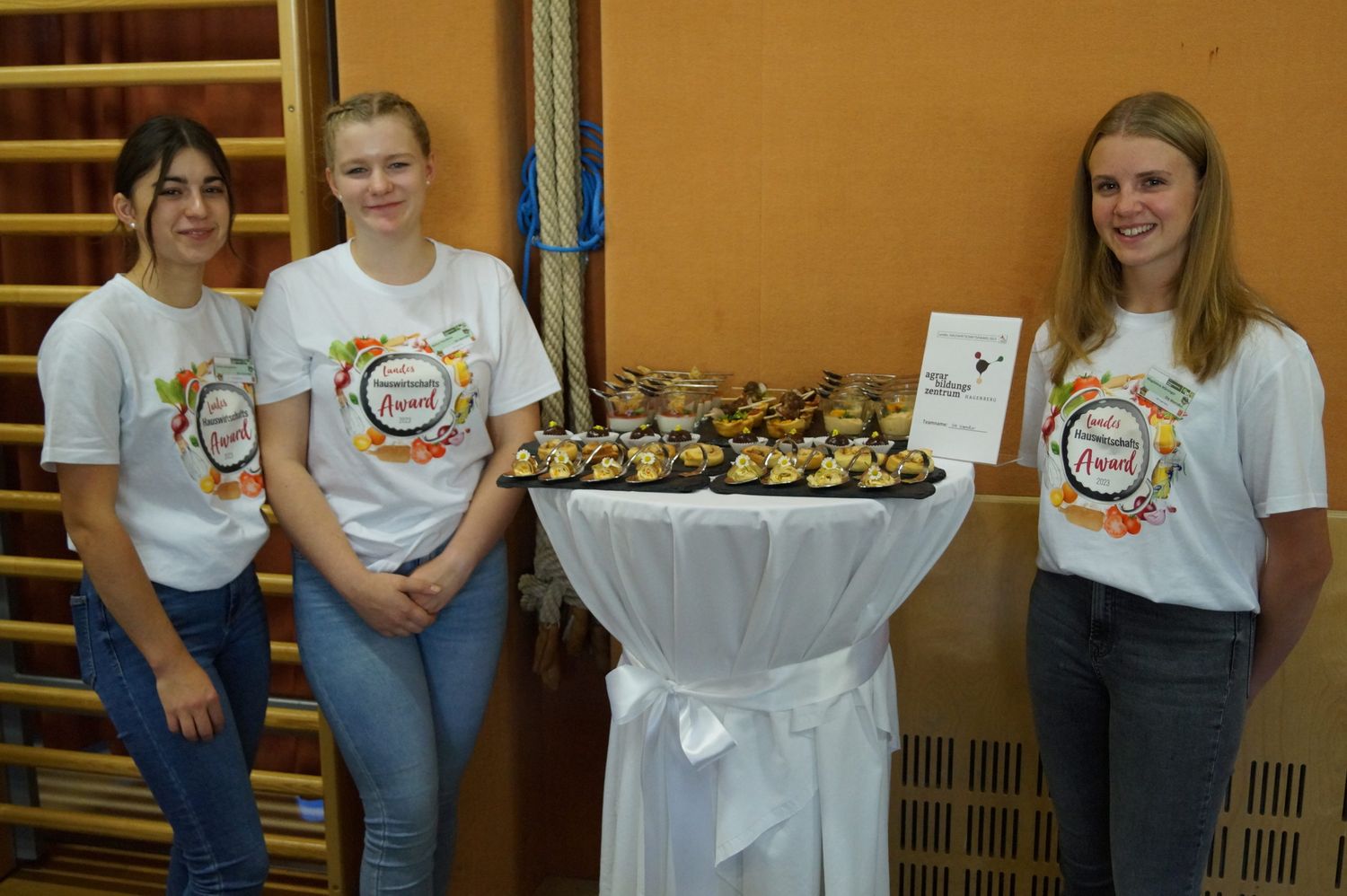 Das Siegerteam des diesjährigen Landes-Hauswirtschaftsawards: (v.l.) Emely Burgstaller, Nadine Haselböck und Magdalena Märzinger