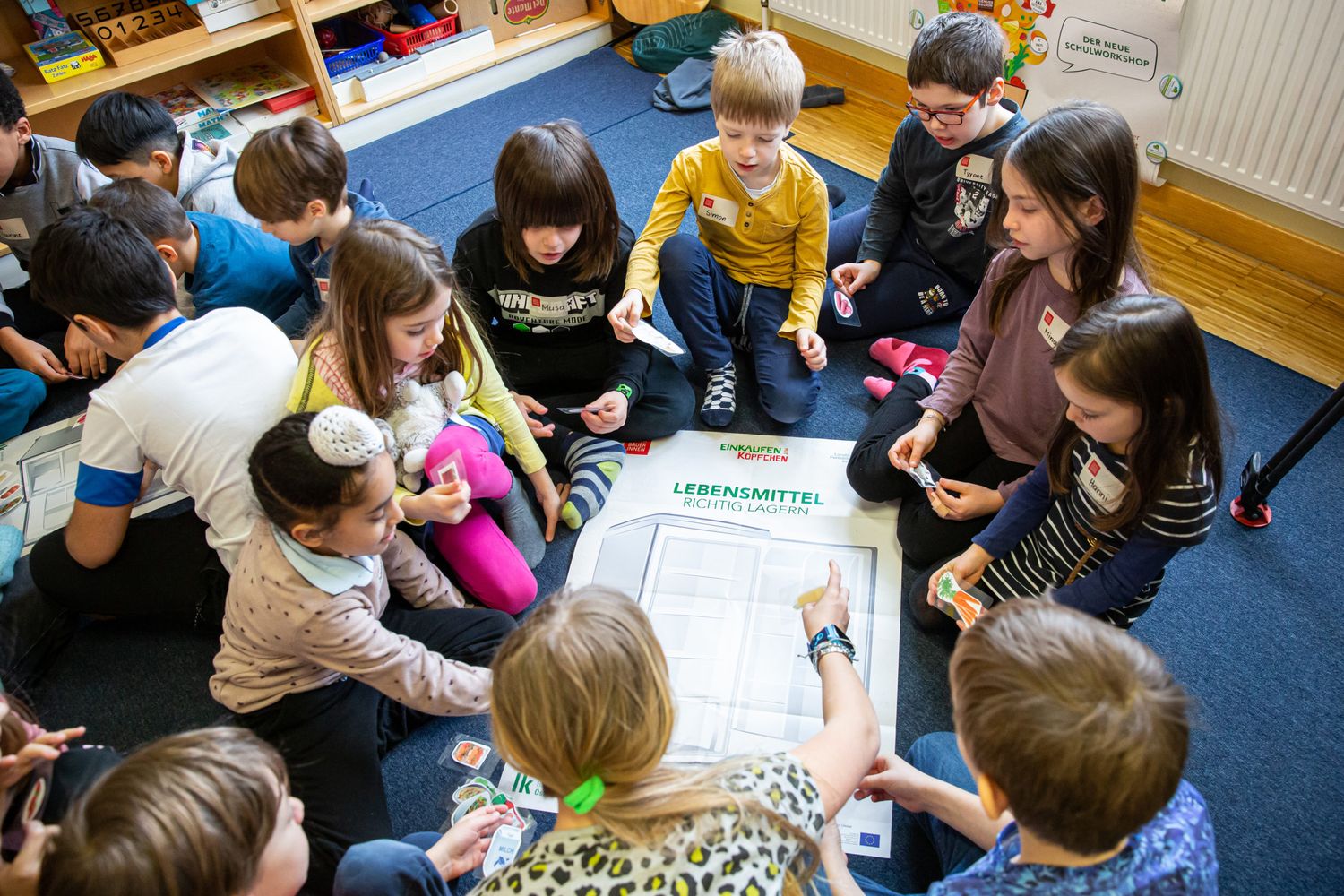 Die Kinder lernen im Kurs „Einkaufen mit Köpfchen“ spielerisch, worauf es beim
Lebensmitteleinkauf und der -lagerung ankommt.