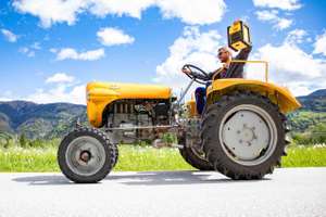 Oldtimer Gewinnspiel FM4 2605 (c) Lindner Traktoren