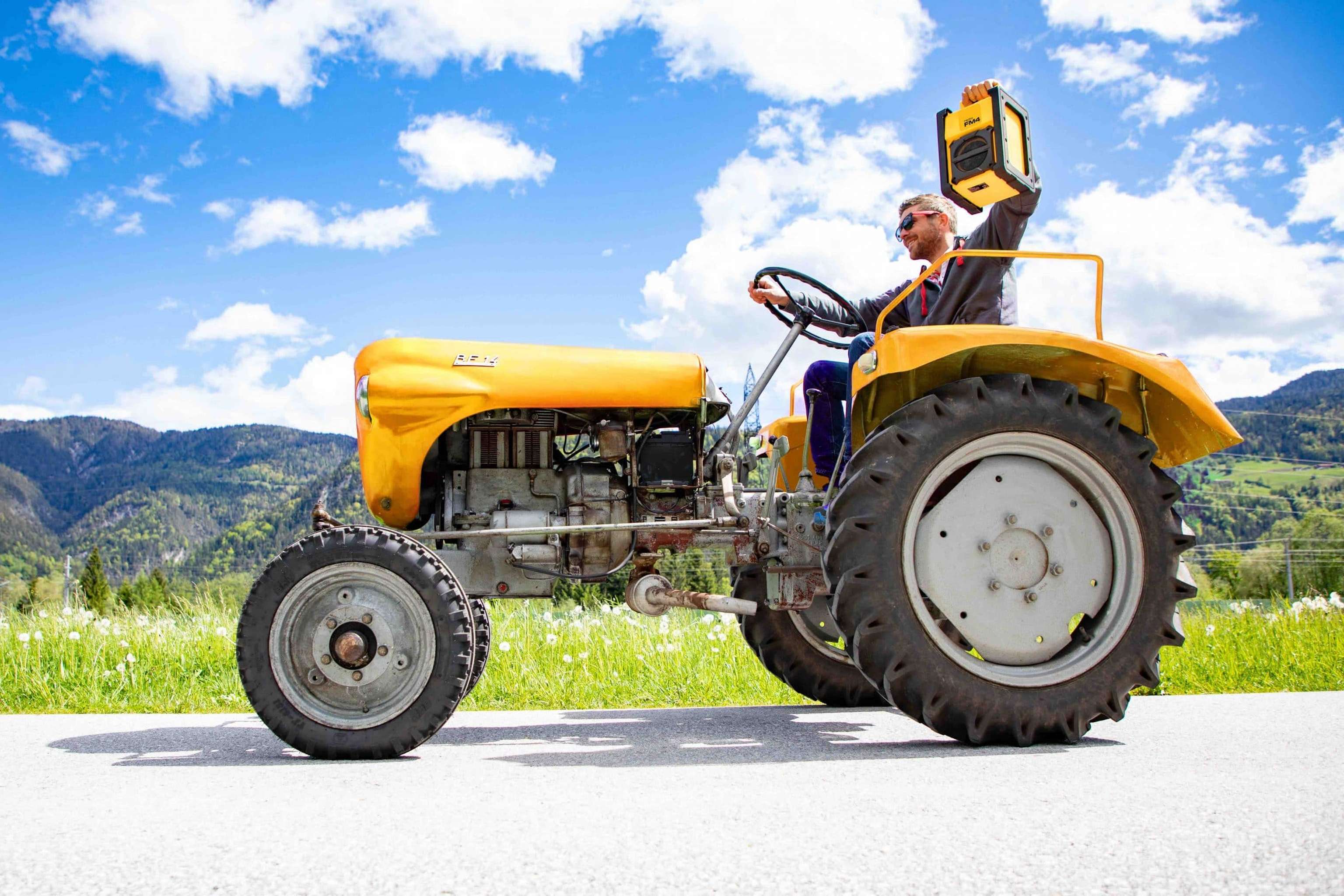 Oldtimer Gewinnspiel FM4 2605 (c) Lindner Traktoren