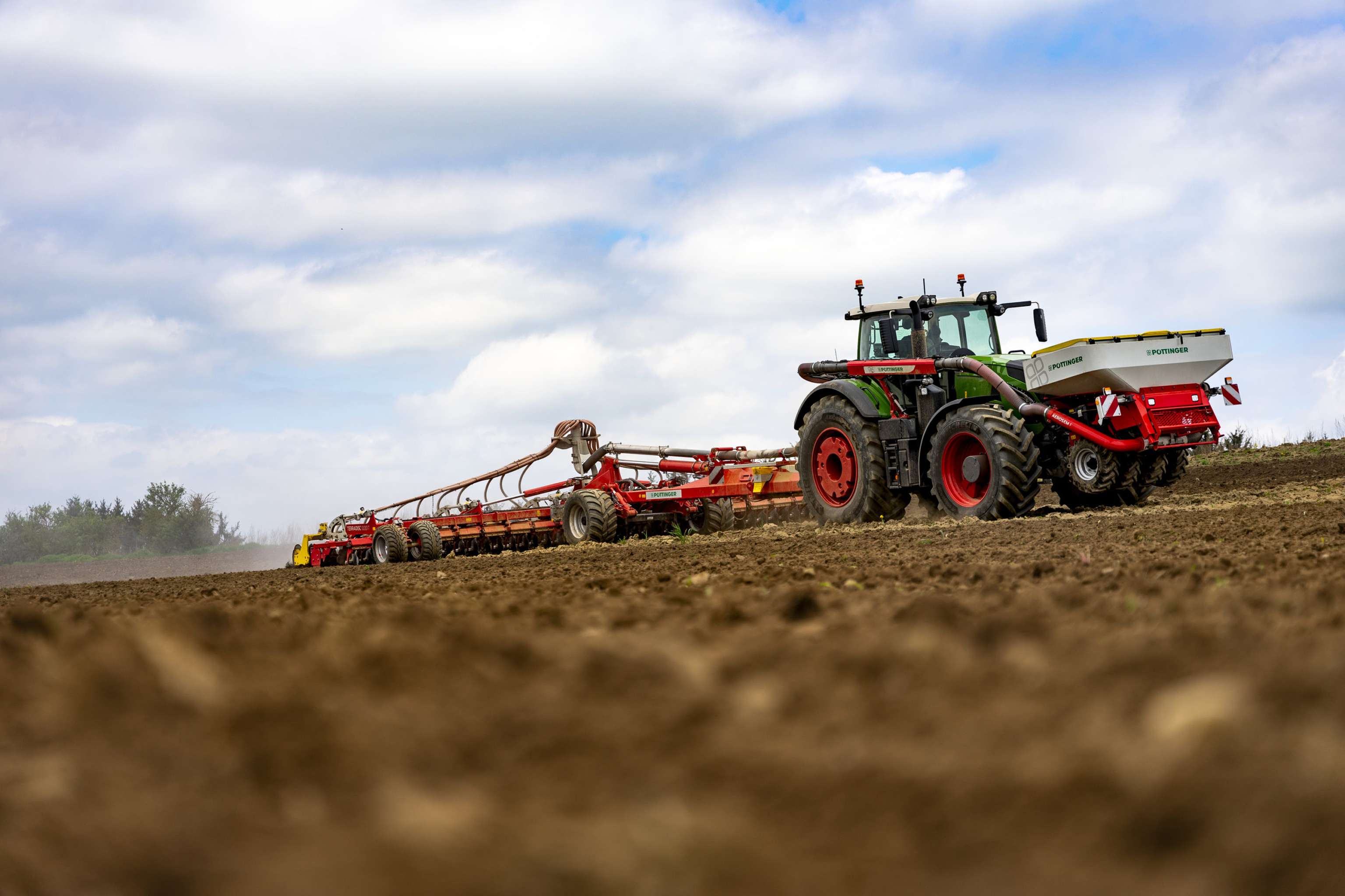 TERRADISC 10001 T Verteilsystem AMICO F Fendt 200