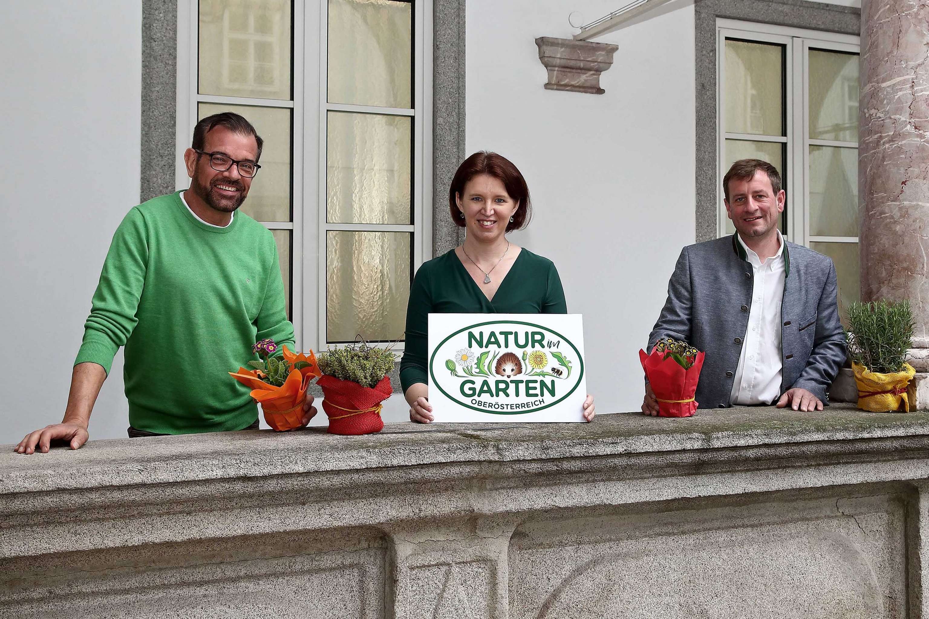 Biogärtner Karl Ploberger, Landesrätin Michaela Langer-Weninger und Landesgärtnermeister Hannes Hofmüller (von links)