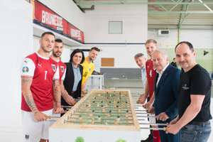 OEFB Koestinger Holz Wuzzler Kopie