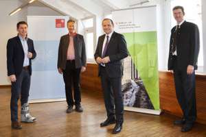DI Markus Federspiel (Vorstand Abteilung Wasserwirtschaft), Landesforstdirektor DI Josef Fuchs, LHStv. Josef Geisler und DI Gebhard Walter (Leiter Sektion Tirol WLV)