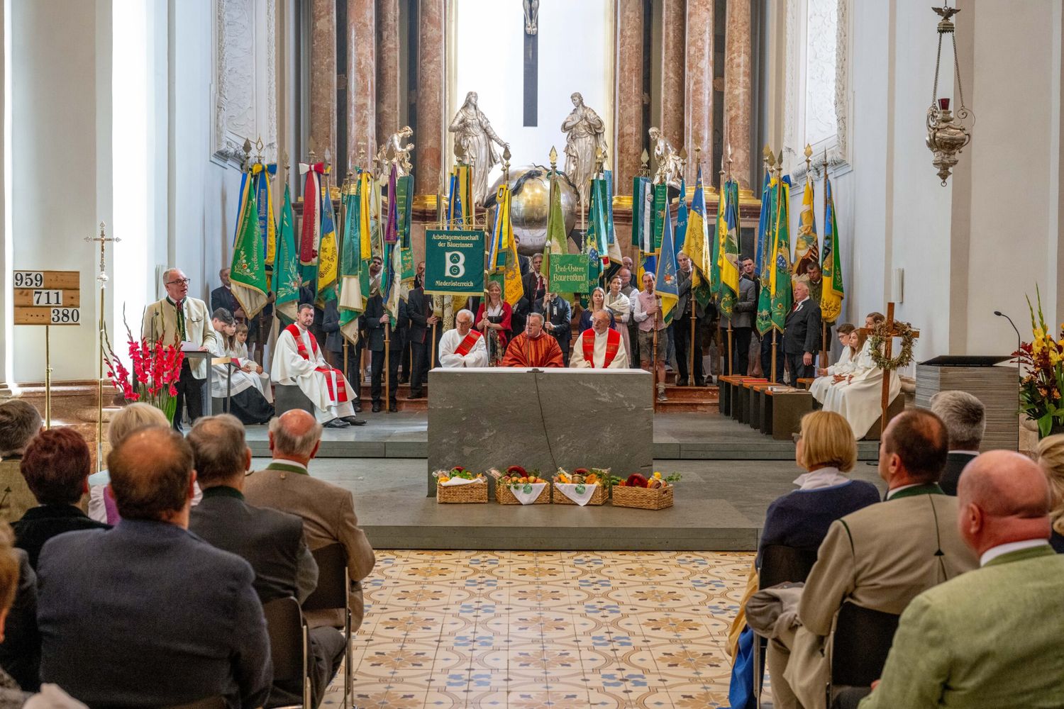 Abt Pius Maurer vom Stift Lilienfeld wird die Festmesse zelebrieren.