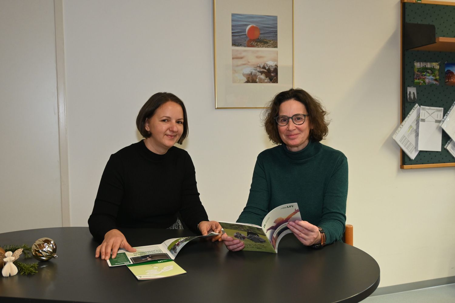 Die Beraterinnen von Lebensqualität Bauernhof hören zu, verstehen und helfen zu strukturieren und Lösungen für Konflikte zu finden. Karoline Hinterreither (l.) und Maria Mühlböck sind zwei der oberösterreichischen Beraterinnen.