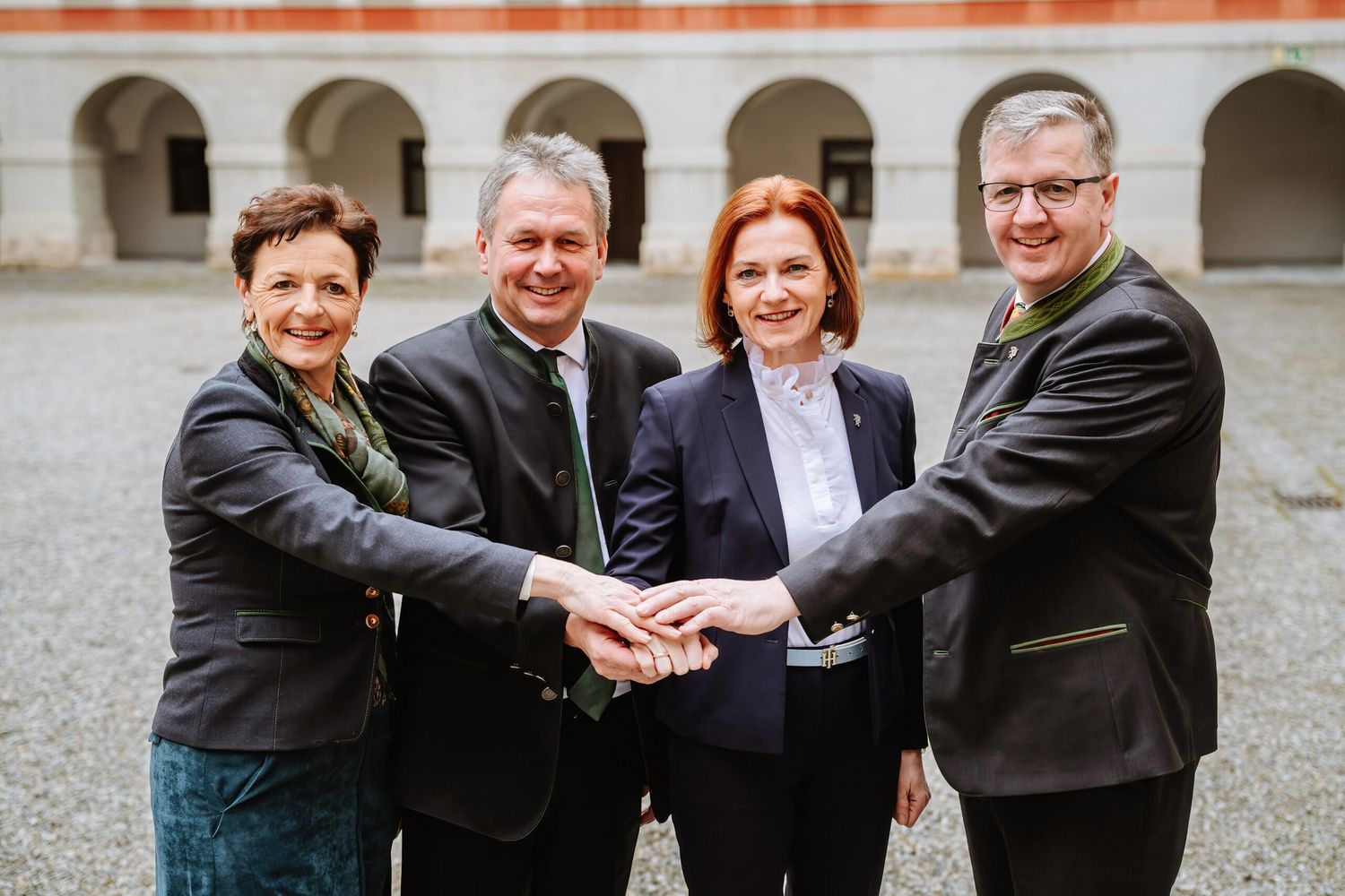 Titschenbacher übergibt an Schmiedtbauer im Bauernbund und Steinegger in der Kammer.
