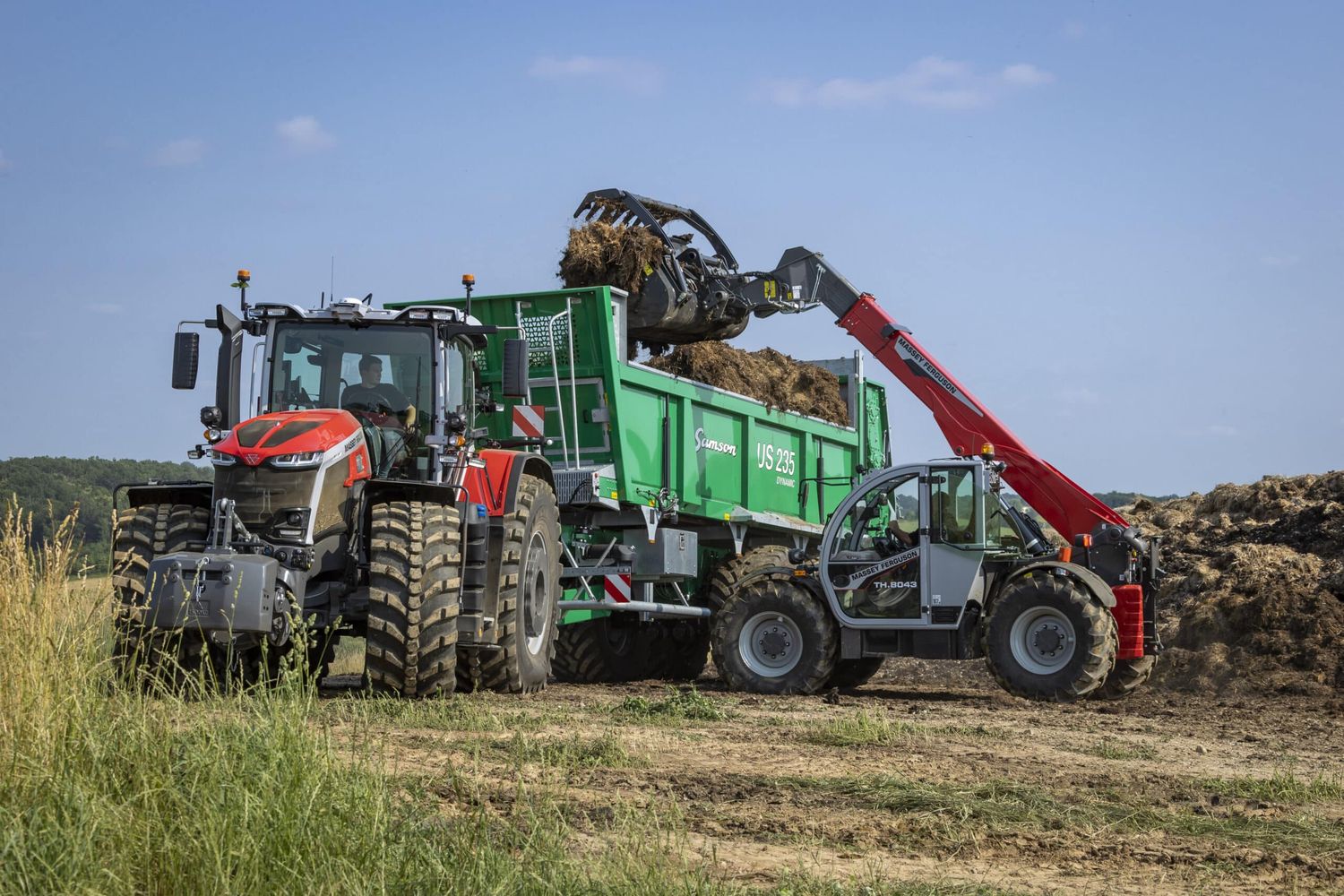 Der MF TH.8034 mit dem stufenlosen Getriebe im Einsatz