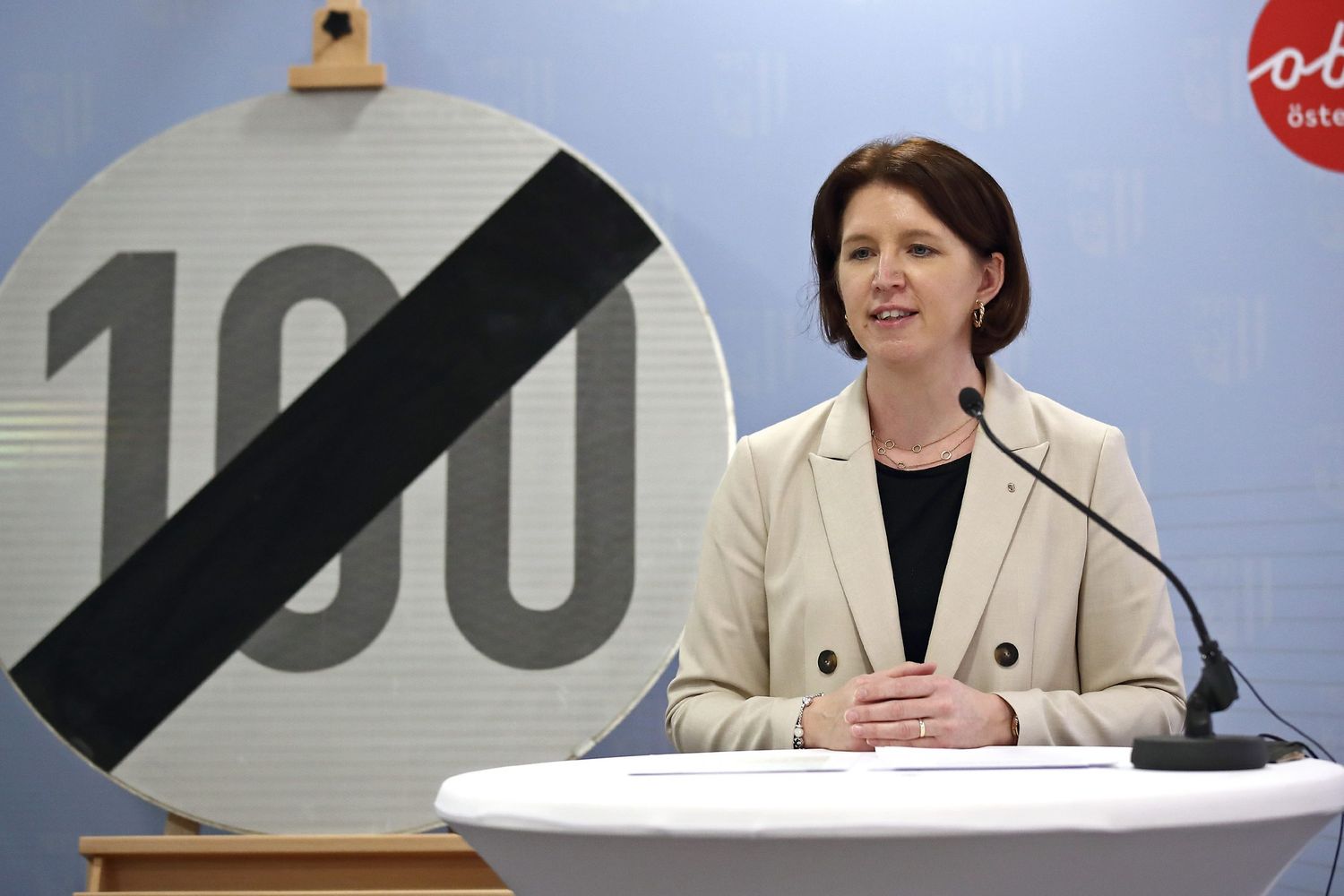 Die Landesrätin der Regionen Langer-Weninger zog Bilanz über die ersten 100 Tage im Amt: Sie blickte auf bisher bereits Erreichtes zurück und nannte konkrete weitere Ziele für ihre Zuständigkeits-bereiche.