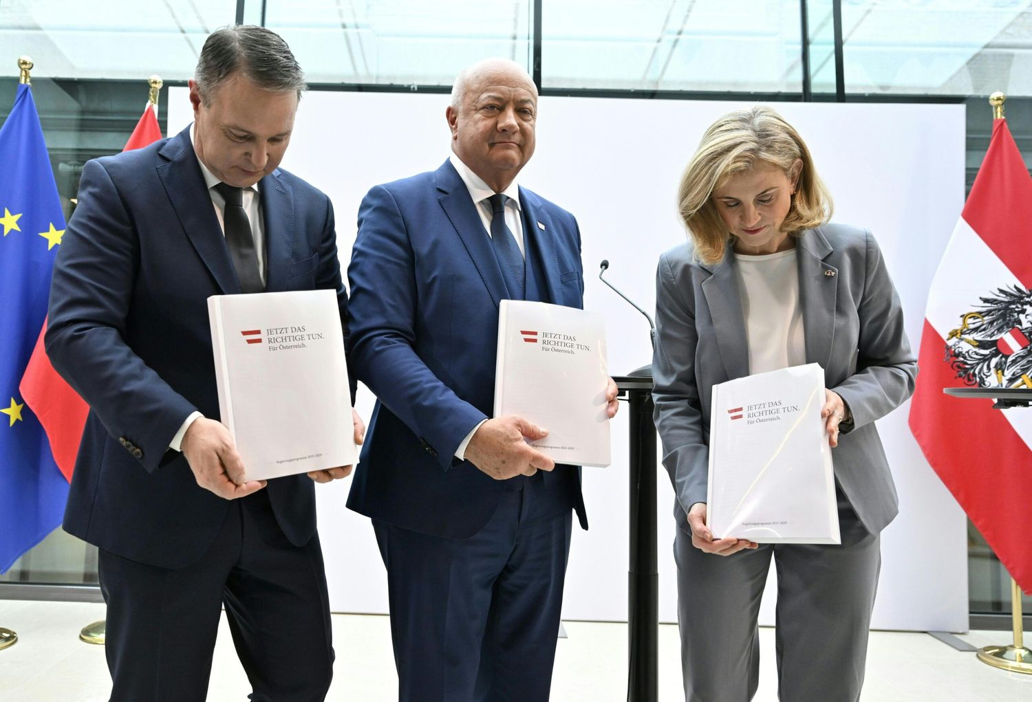 KOALITION: PRÄSENTATION DES REGIERUNGSPROGRAMMS VON ÖVP, SPÖ UND NEOS BABLER/STOCKER/MEINL REISINGER