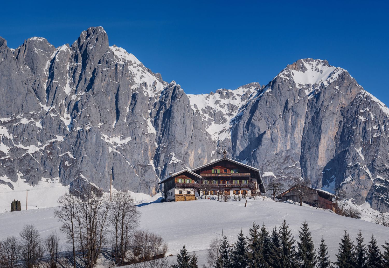 Bergbauernhof im Winter