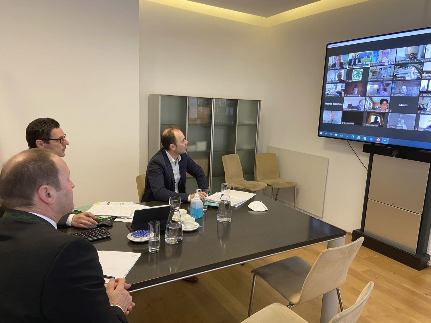 Josef Geisler, Peter Raggl und Josef Hechenberger bei der Online-Kandidatenklausur.