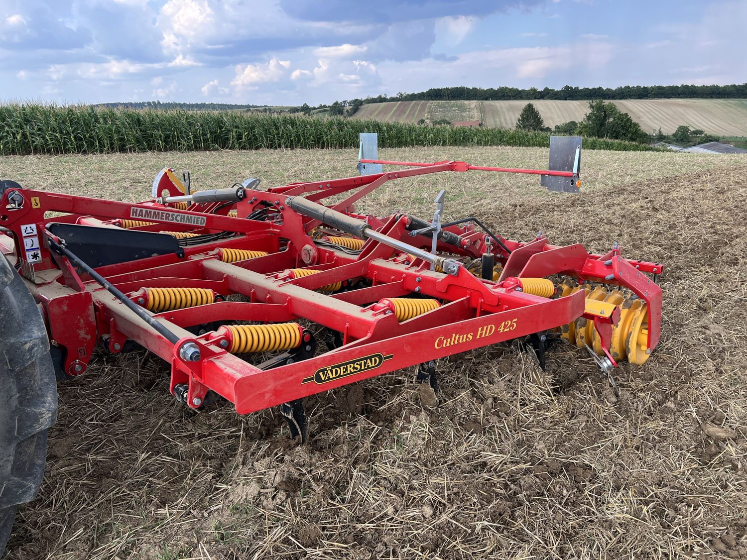 Der HD-Zinken sorgt für ein perfektes Arbeitsbild am Feld.