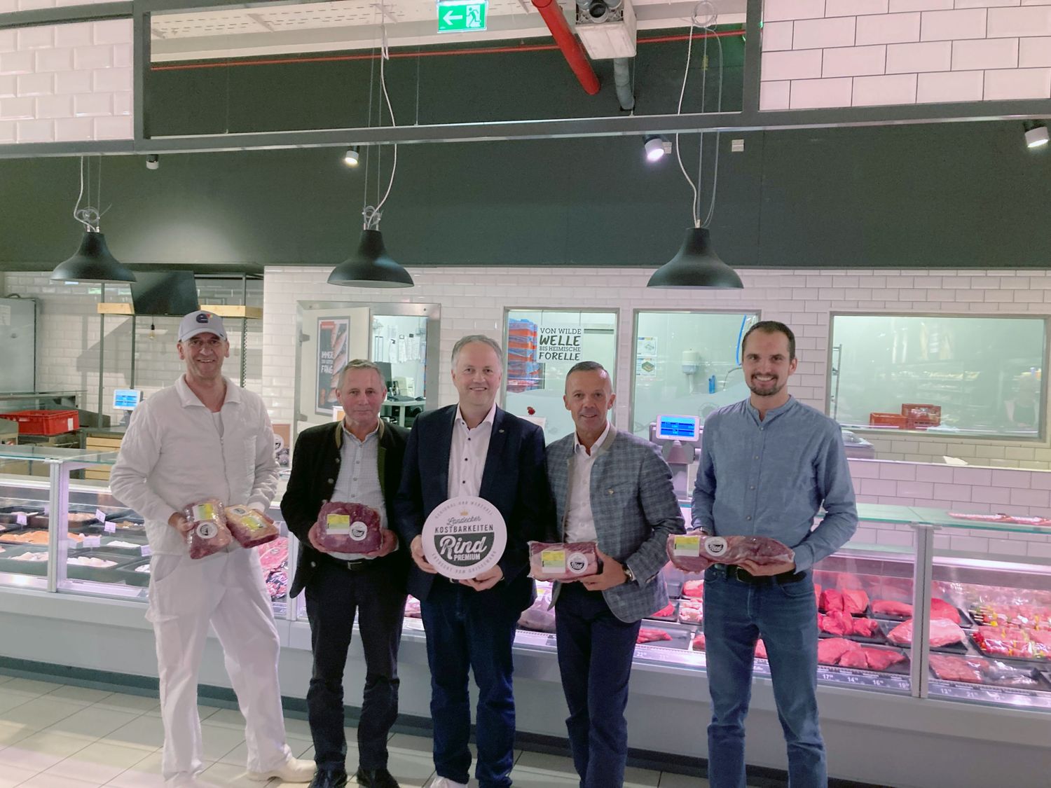 Metzgermeister Reinhard Amon, Bezirksbauernobmann Elmar Monz, GF Mag. Thomas Walser, WK Landeck Bezirksstellenleiter Mag. Otmar Ladner und Joachim Nigg von der Regionalentwicklung Landeck
