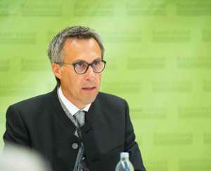 Portrait Georg Strasser Sharepic 2019 09[2]