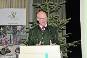 Landesjägermeister Sieghartsleitner am Rednerpult
