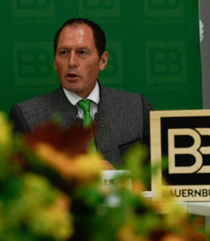 Der LK Österreich-Chef und Bauernbund-Vizepräsident Moosbrugger hatte für rot, grün und blau wenig übrig.